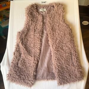 Charlotte Russe Women Vest size XS Taupe Pink Open Front Faux Fur